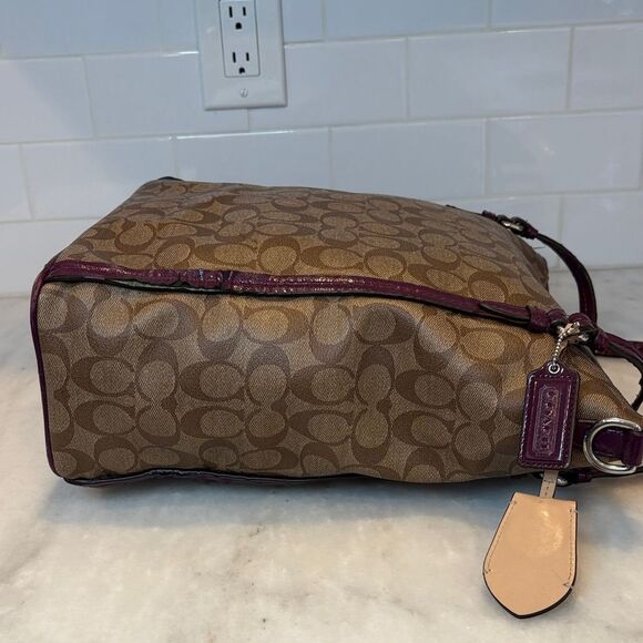 Coach Peyton Signature Coated Canvas Convertible Large Shoppers Tote - Picture 8 of 16